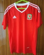 Adidas koszulka home Narodowej Reprezentacji Walii piłka nożna 2016/17.  KL