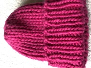 Czapka ręcznie robiona z wełny