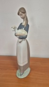 LLADRO 4505 Dziewczynka z owcą / barankiem. Figurka porcelanowa