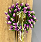 Kwiatowy wianek na drzwi tulipany 40 cm