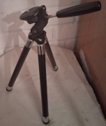 Statyw pod aparat foto