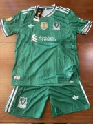 Komplet FC Liverpool Uwaga kolor zielony !