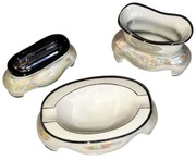 Zestaw ceramiczny Karolina: popielniczka, zapalniczka, serwetnik – lata PRL