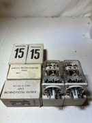 Przekaźnik R15 2PDT 10A 6 sztuk