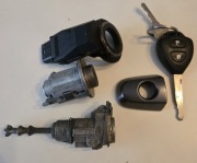 Zestaw stacyjka, zamek drzwi kierowcy, immobilajzer, kluczyk. Toyota Auris