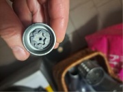 Złodziejka do kół vw Audi sumbol L oryginał