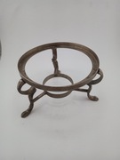 Stary stojak na naczynie i podgrzewac