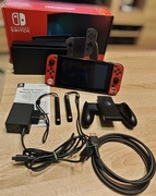 Nintendo Switch V2 Gray - Na start 2 gry, karta pamięci oraz torba podróżna