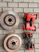 Zaciski komplet jak na zdjęciu w251 r500 5.0 przód 350mm tył 330