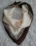 Viralowa gawroszka apaszka viskoza zapięcie magnes