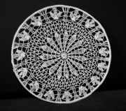 Szydełkowa zawieszka na okno, ścianę 25cm 