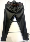 Nowe włoskie spodnie z eco skórki z paskiem