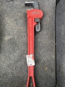 Klucz do rur Yato, model YT-2492.  