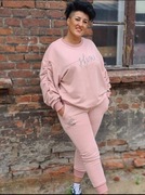 Pudrowy Dres Pl produkcji M/L