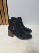 Czarne botki ze złotą klamrą 38