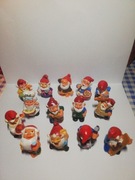 Skrzaty figurki kinder 