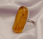 Pierścionek Srebro i Bursztyn