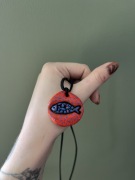 Naszyjnik zawieszka rybka kolorowa szczęście kolorowe boho hippie etno