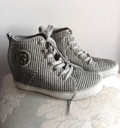 Sneakersy GUESS Jilly High-Top Wedge | Koturn | Rozmiar 37