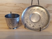 FILIŻANKA ZE SPODKIEM GRAWER MONOGRAM SECESJA