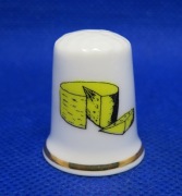 Naparstek Kolekcjonerski Porcelanowy Mleczny Ser Clovelly 