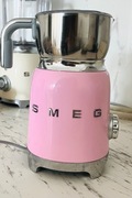 Smeg spieniacz do mleka Różowy