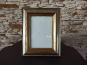 Złota drewniana ramka na zdjęcie 13x18 cm