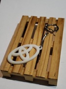 Brelok Toyota biały