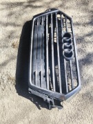 Atrapa grill Audi Q7 4M uszkodzona 