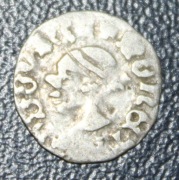 Ludwik Węgierski DENAR z murzynkiem / saracenem krzyż z kropkami  