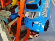 Ogromny zestaw Hot Wheels są różne zestawy 