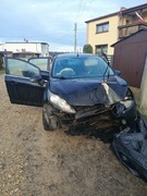 Ford fiesta uszkodzony