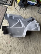 Boczek lewy bagażnika tapicerka lewa Mercedes w124 coupé