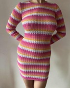 Dzianinowa sukienka bez pleców BERSHKA roz. M