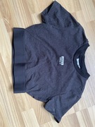 Adidas krótki crop topik damski w kolorze szarym z gumą podtrzymującą 