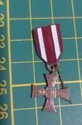Odznaka medal Krzyż walecznych 1944 emalia