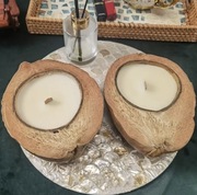 Naturalna świeca zapachowa w łupinie kokosa – nowa, dekoracyjna 