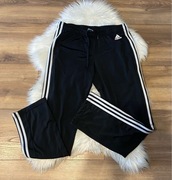 Czarne spodnie dresowe Adidas M