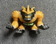Figurka Ben 10 - Shocksquatch