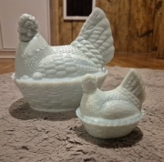 DUŻA 21cm Kura Westmoreland błękitna Blue Milk Glass (nie Ząbkowice)