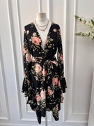 Sukienka w kwiaty PRETTYLITTLETHING 36/38 