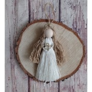 Anioł z makramy rękodzieło 