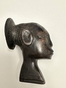 Rzeźba afrykańska Baule – drewniana głowa kobiety – vintage XX w. 12cm