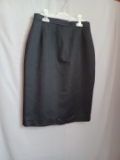 Czarna elegancka spódnica ARYTON 36/S