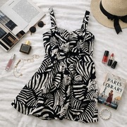 Biało Czarna Sukienka bez Rękawów Atmosphere L