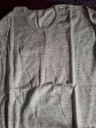 Szary ciepły gruby podkoszulek roz XL plus gratis podkoszulek szary