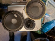 Głośniki kolumnowe LG