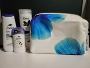 Zestaw pod prysznic oraz damska kosmetyczka