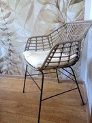 Dwa przepiękne krzesła 