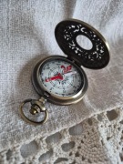 Kompas metalowy w stylu vintage retro stare złoto